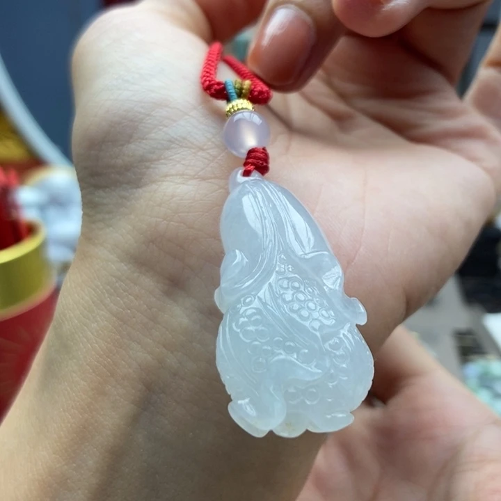 翡翠未镶嵌颈饰吊坠52