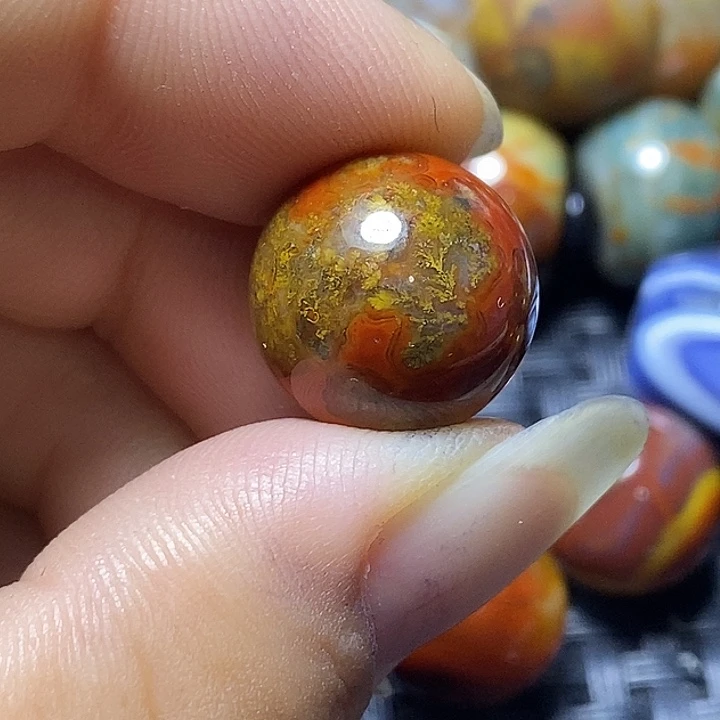 汉***）未镶嵌颈饰玛瑙/玉髓