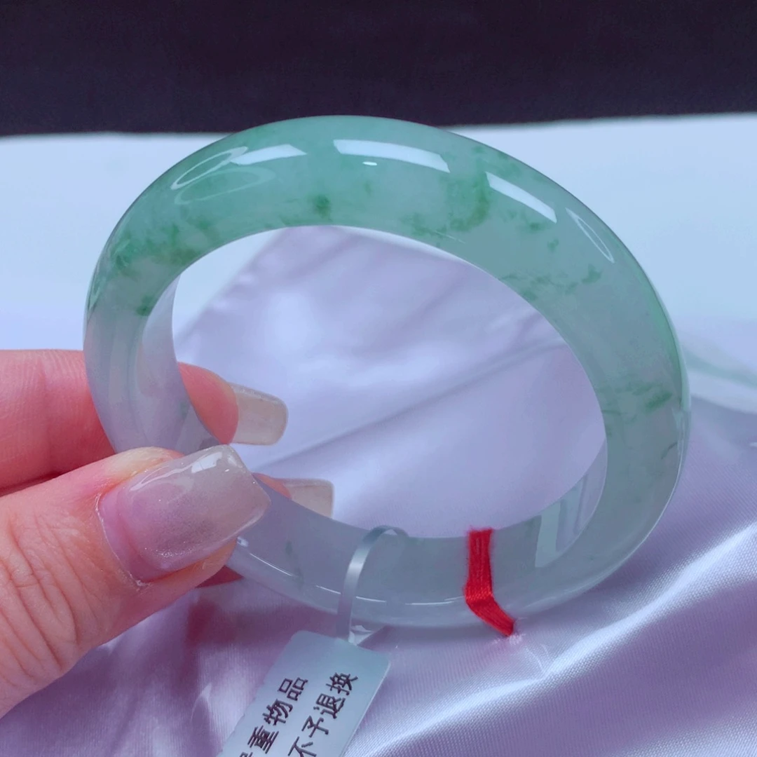 翡翠手镯未镶嵌手镯88