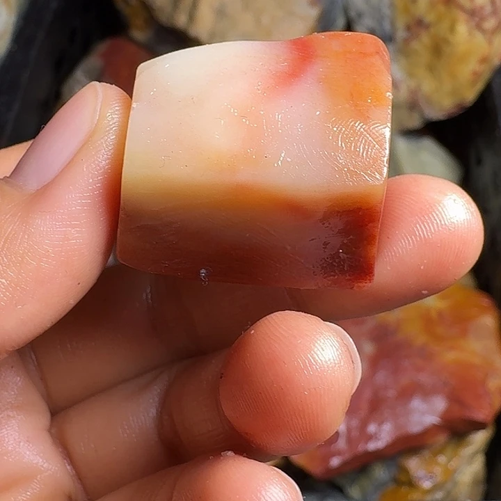 清***柳寿山石寿山石的颜色