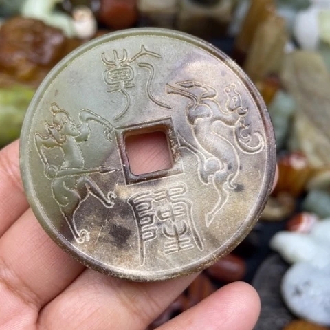 和田玉未镶嵌颈饰40