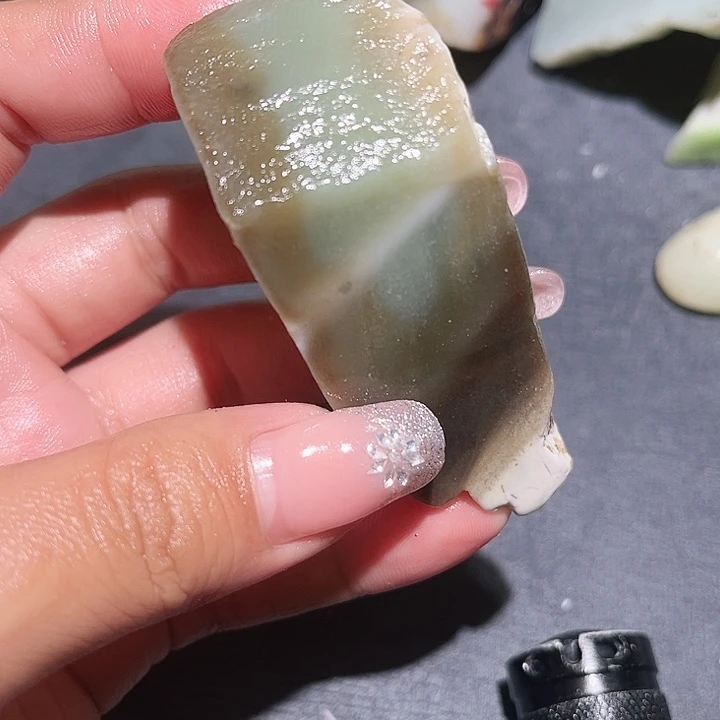 和田玉（糖玉）未镶嵌珠宝奇石