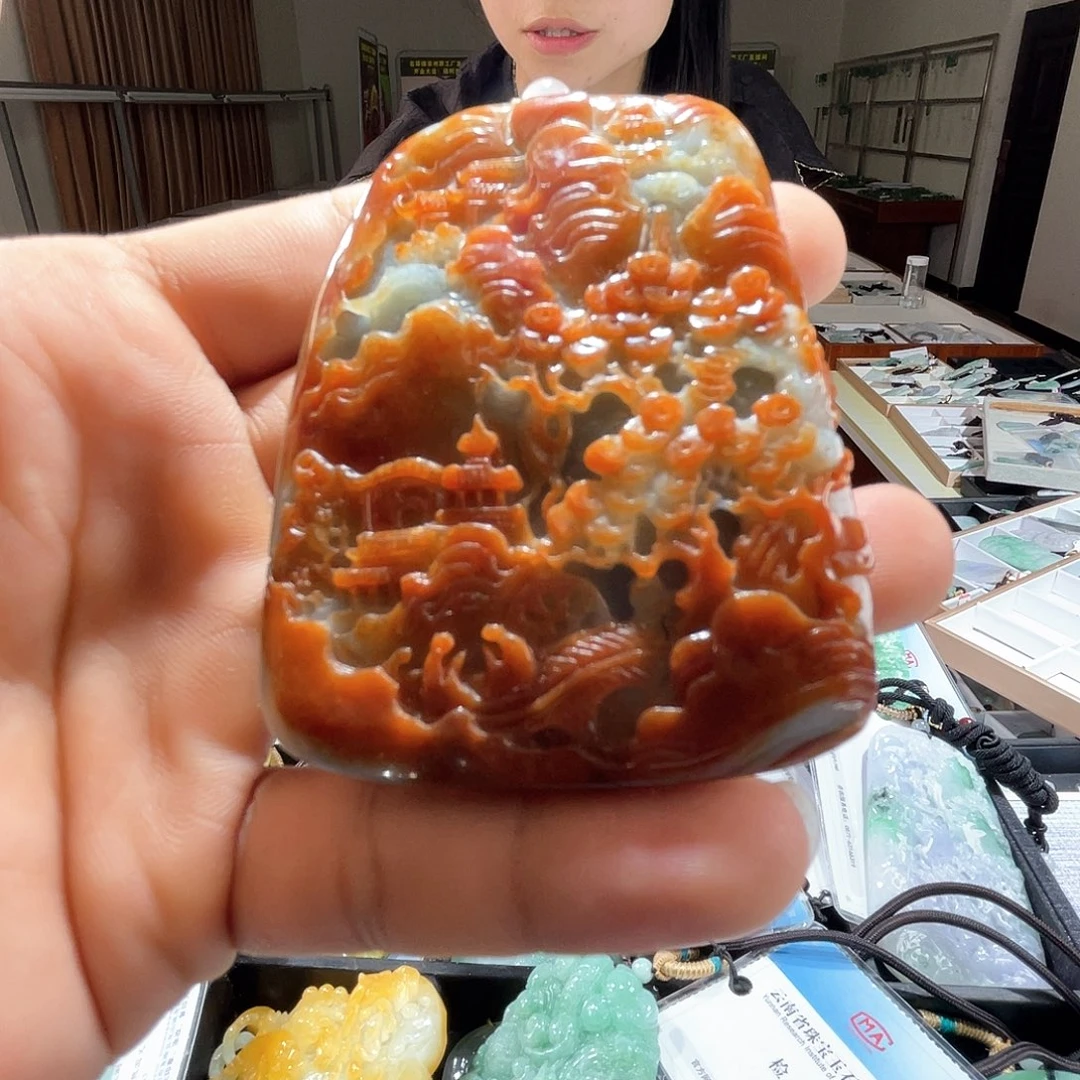 翡翠未镶嵌颈饰一