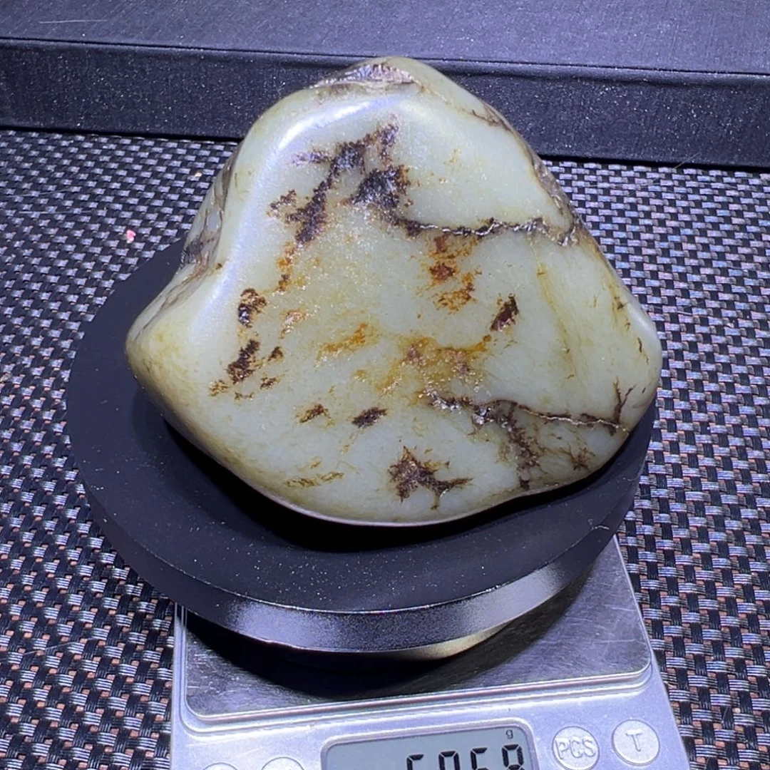 吊坠(不含链)未镶嵌和田玉（子料）696