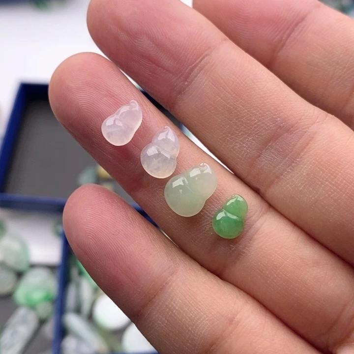 海****翡翠未镶嵌吊坠(不含链)