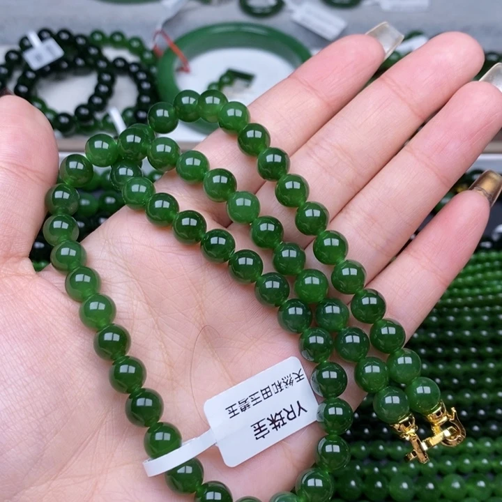 颈饰未镶嵌和田玉（碧玉）8m特价捡漏辣绿无黑