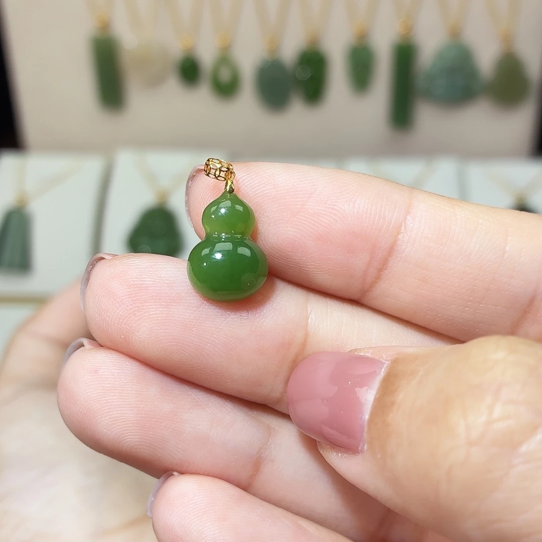 和田玉（碧玉）18K金镶嵌吊坠(赠链)