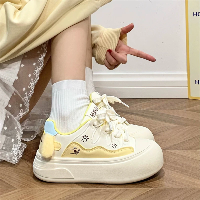 人本可爱小狗面包鞋女秋季爆款软底百搭休闲小白鞋学生厚底板鞋子