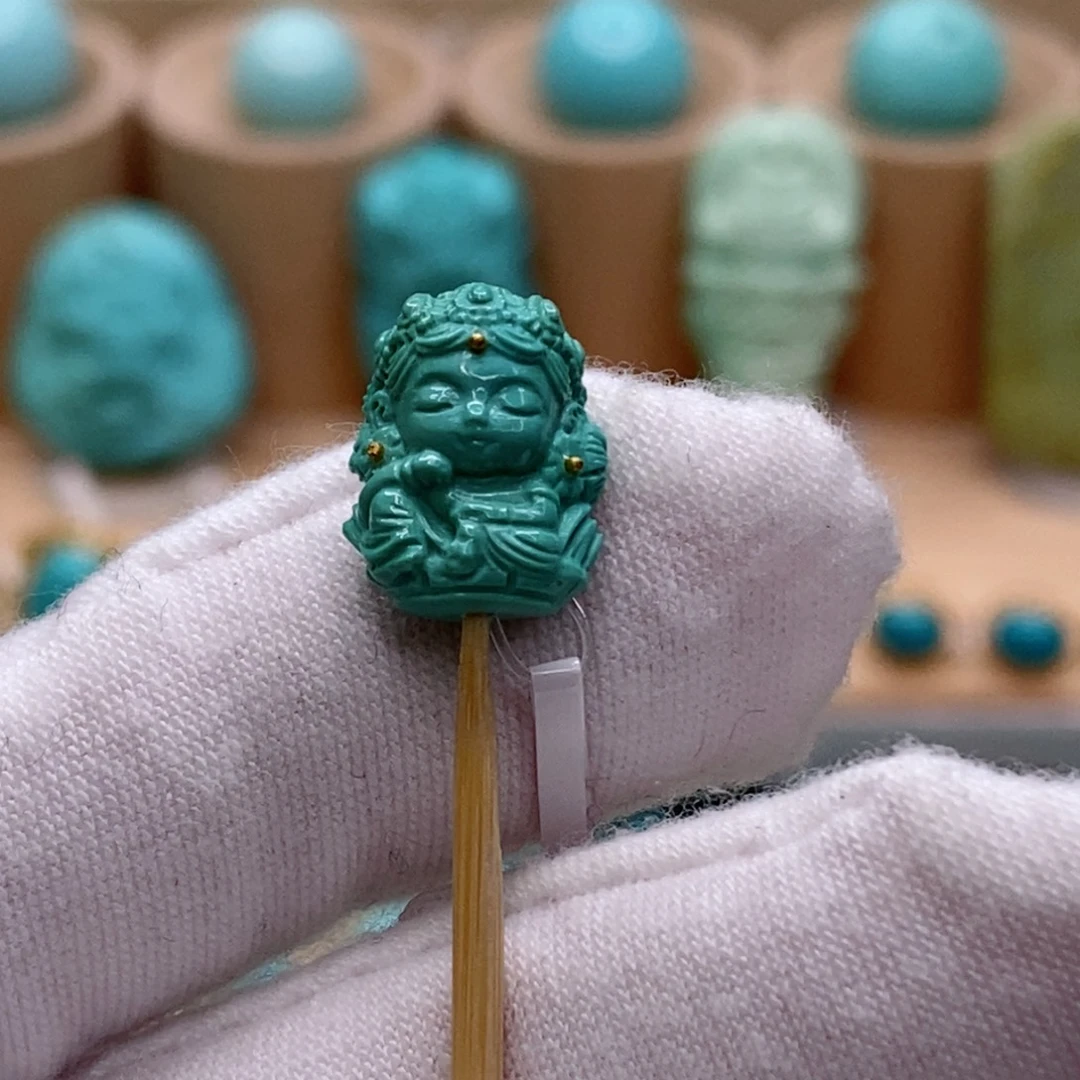 绿松石未镶嵌珠宝奇石