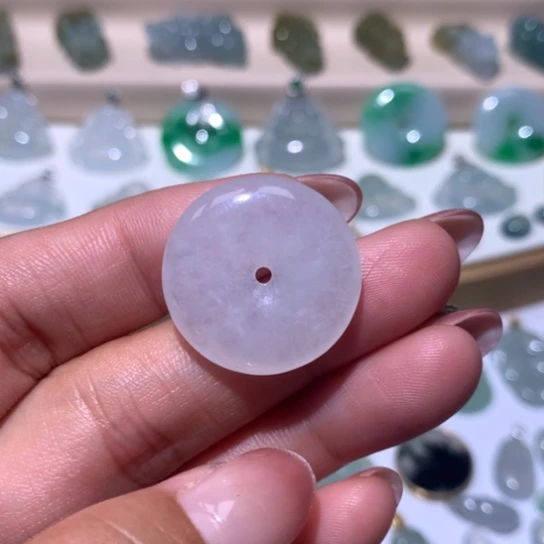 翡翠未镶嵌颈饰吊坠