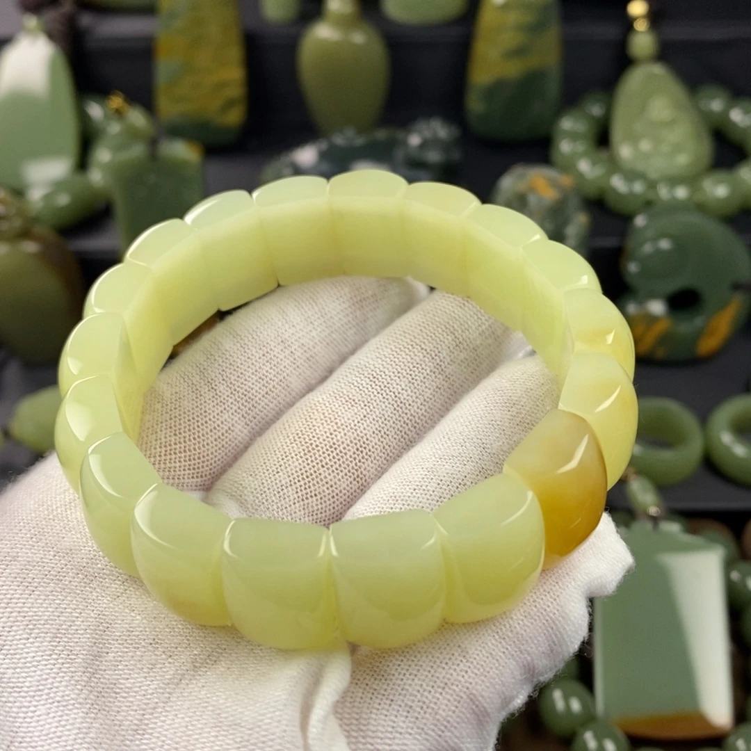 岫岩河磨玉（透闪石质玉）未镶嵌颈饰