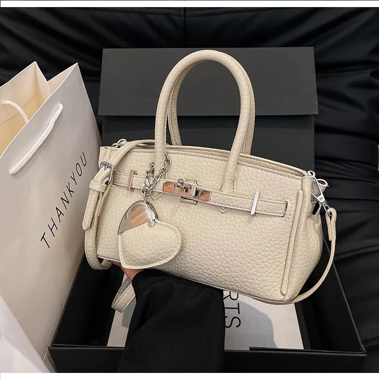 新款轻奢百搭高级感气质时尚斜挎女士包039白