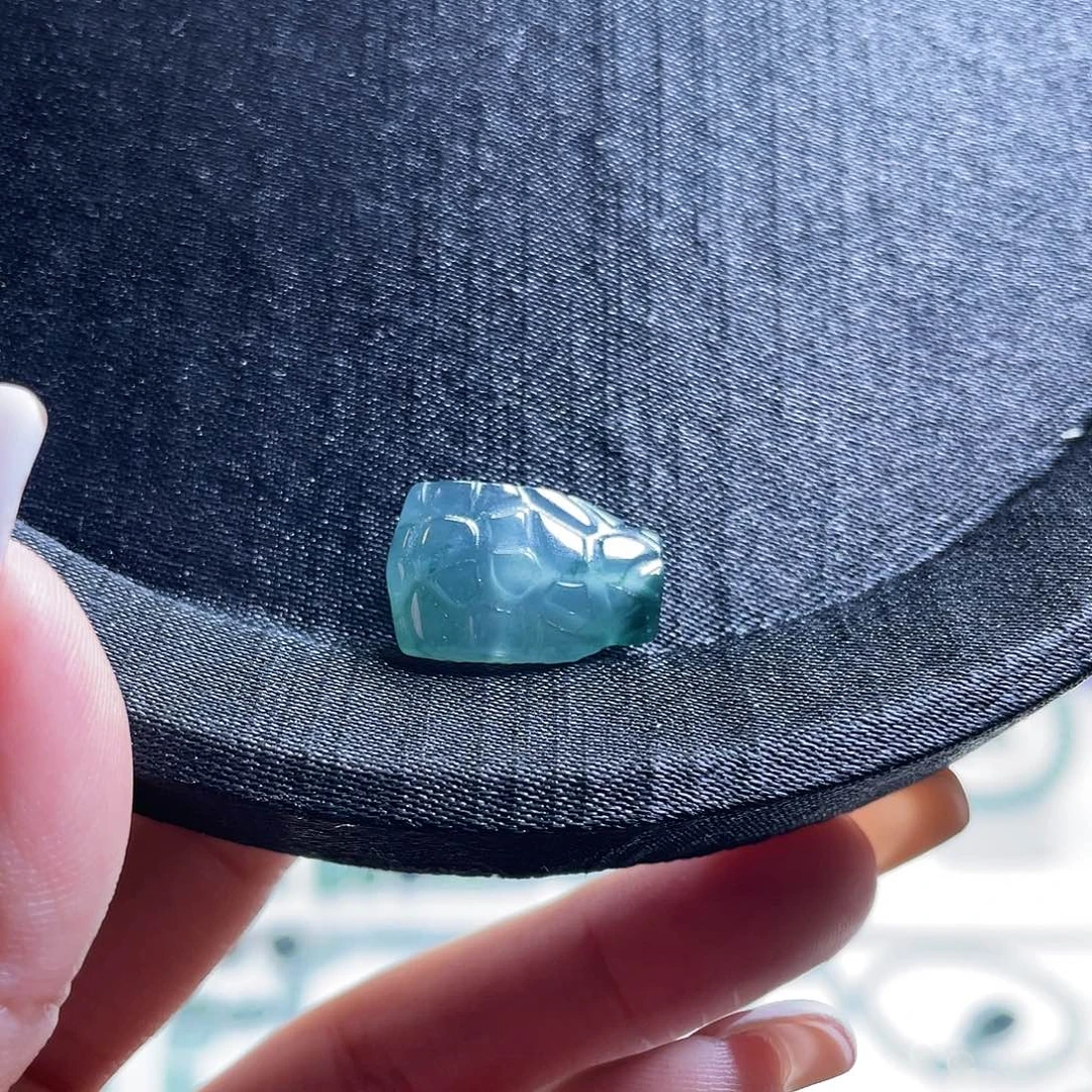 翡翠散珠18.3*11.4*8三通