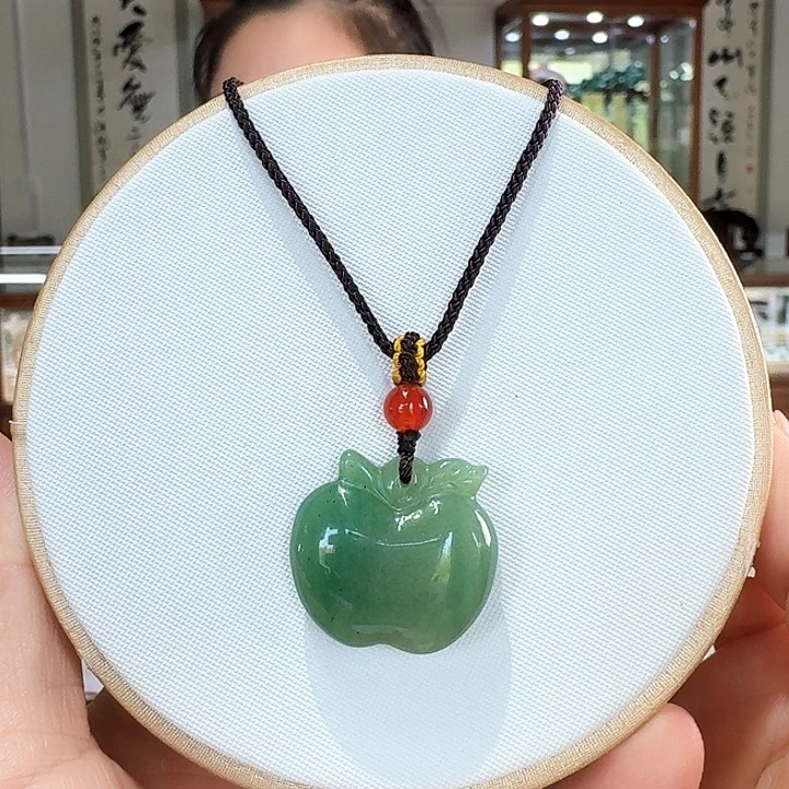 密玉（石英质玉）未镶嵌颈饰