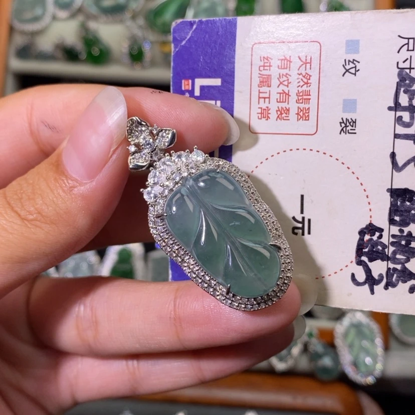 【闪购商品】翡翠未镶嵌颈饰天然