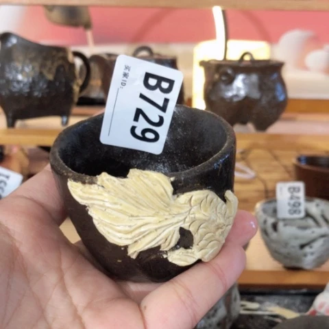 木有一点点的小姐姐