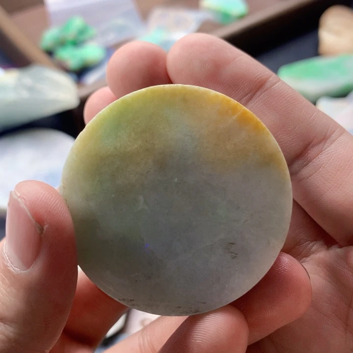 颈饰未镶嵌翡翠材料