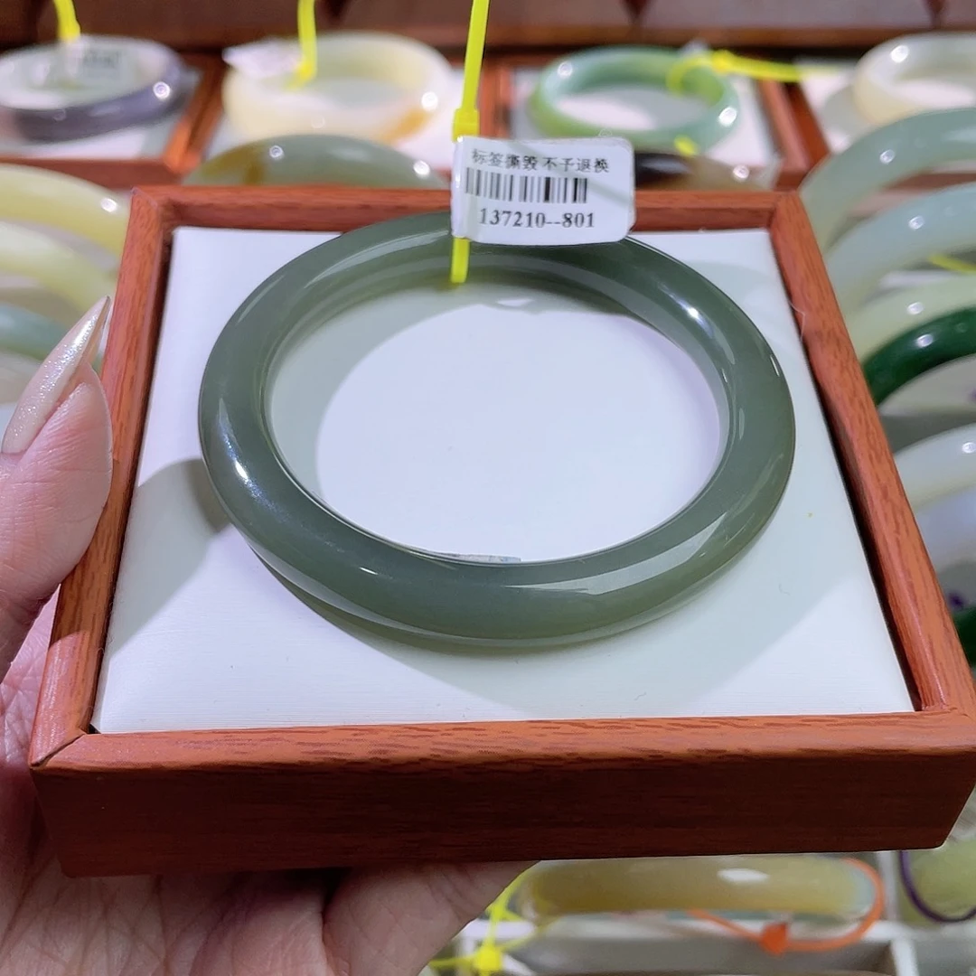【闪购商品】未镶嵌手镯和田玉56 57