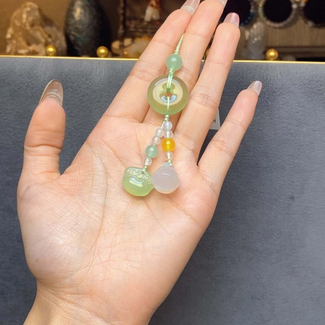 玛瑙/玉髓未镶嵌车挂挂件