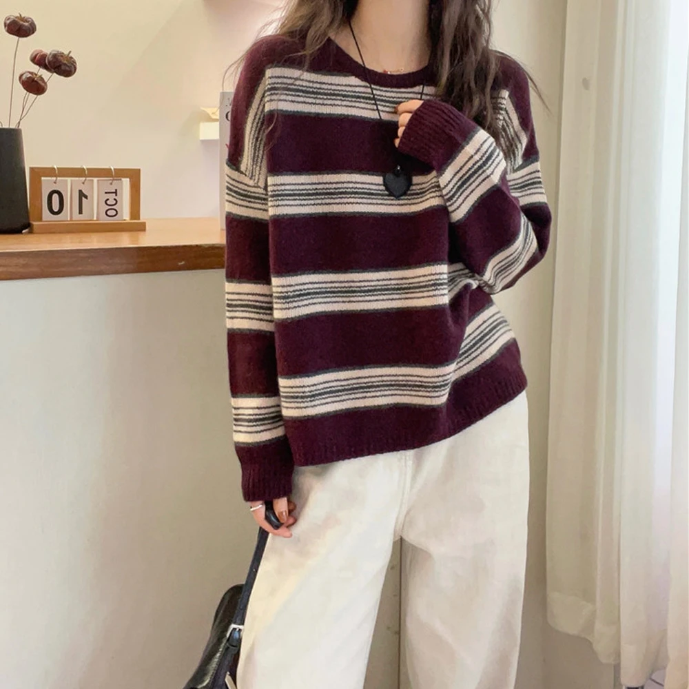 韩版时尚宽松撞色条纹针织打底衫女秋冬新款保暖休闲圆领长袖毛衣