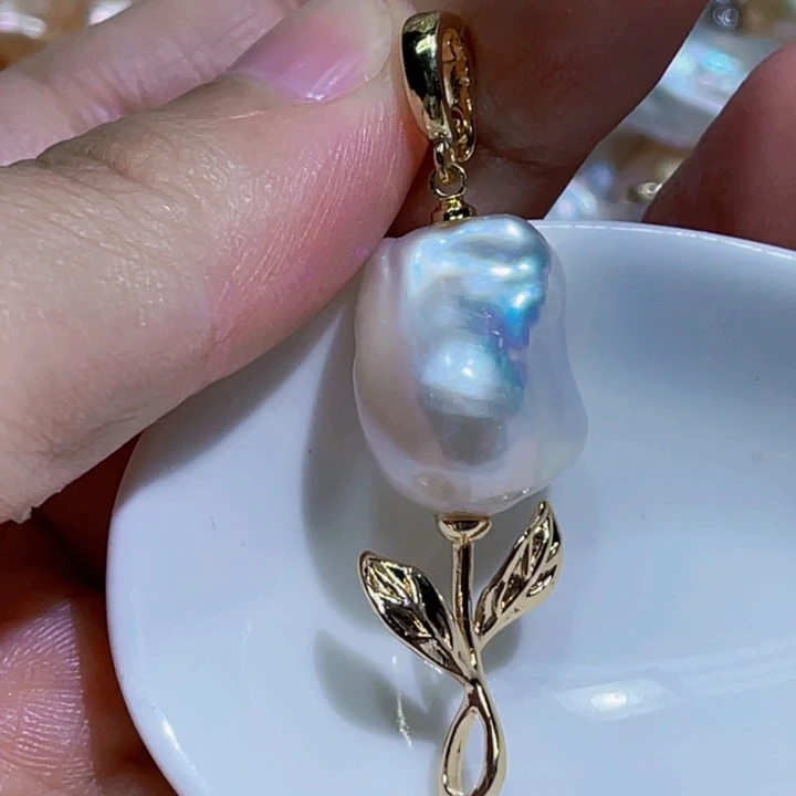 颈饰未镶嵌淡水珍珠