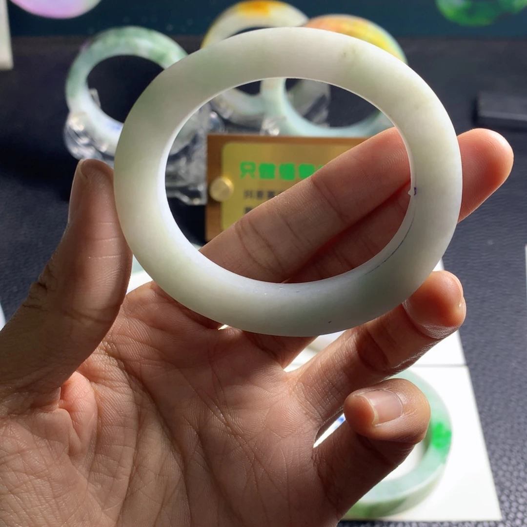 未镶嵌天然翡翠定制翡翠