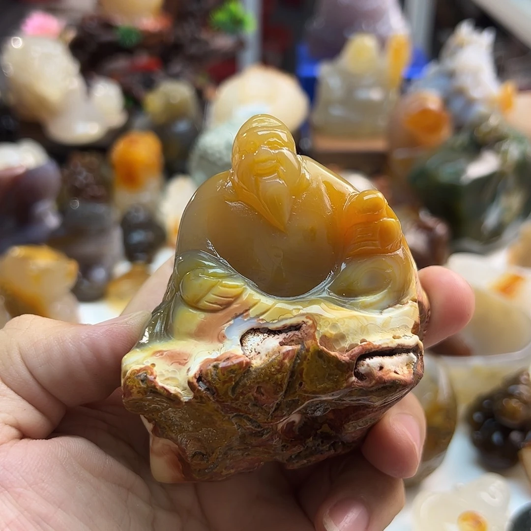 俞***漱玛瑙/玉髓未镶嵌颈饰