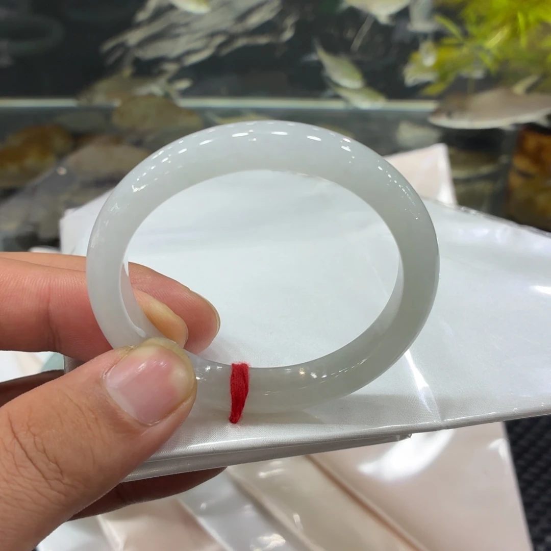 翡翠未镶嵌手镯手镯贵妃