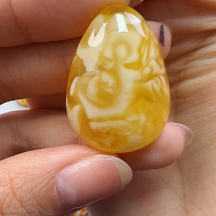 蜜蜡未镶嵌珠宝奇石