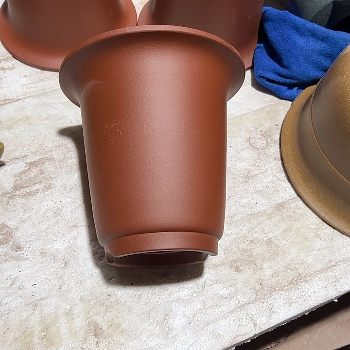 紫砂花盆平口小金钟红色两个