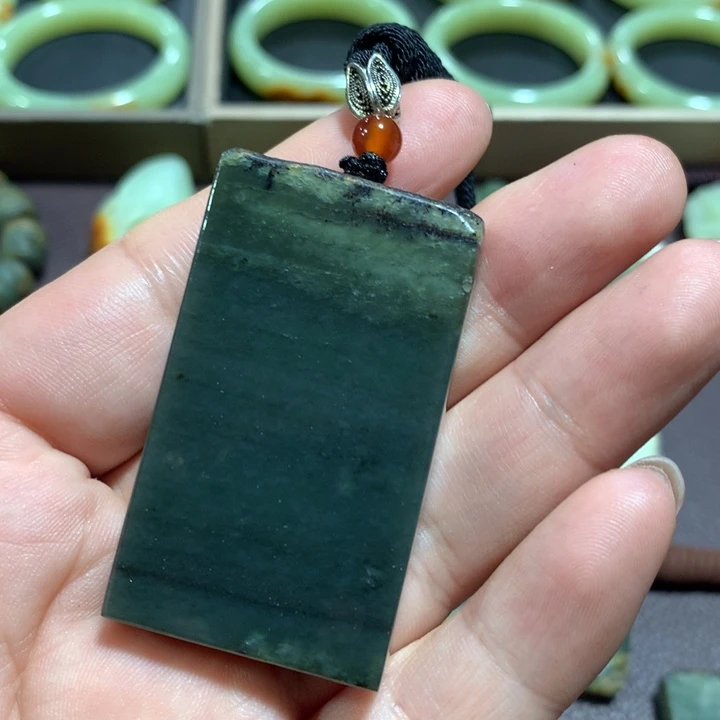 岫岩河磨玉（透闪石质玉）未镶嵌颈饰