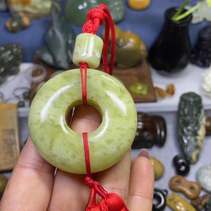 蛇纹石玉未镶嵌岫玉车挂