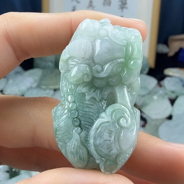 翡翠未镶嵌颈饰翡翠