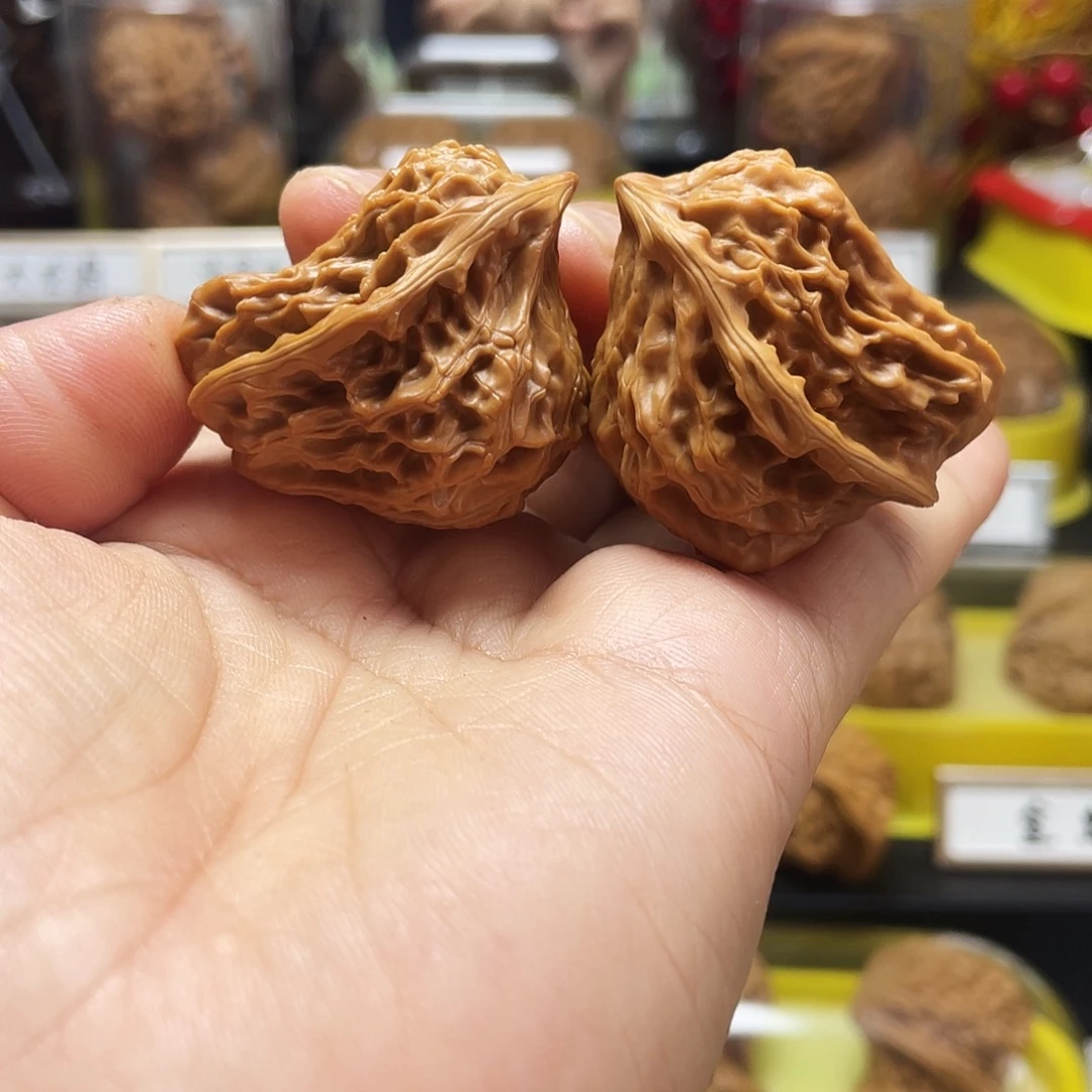 文玩核桃吊坠鸳鸯