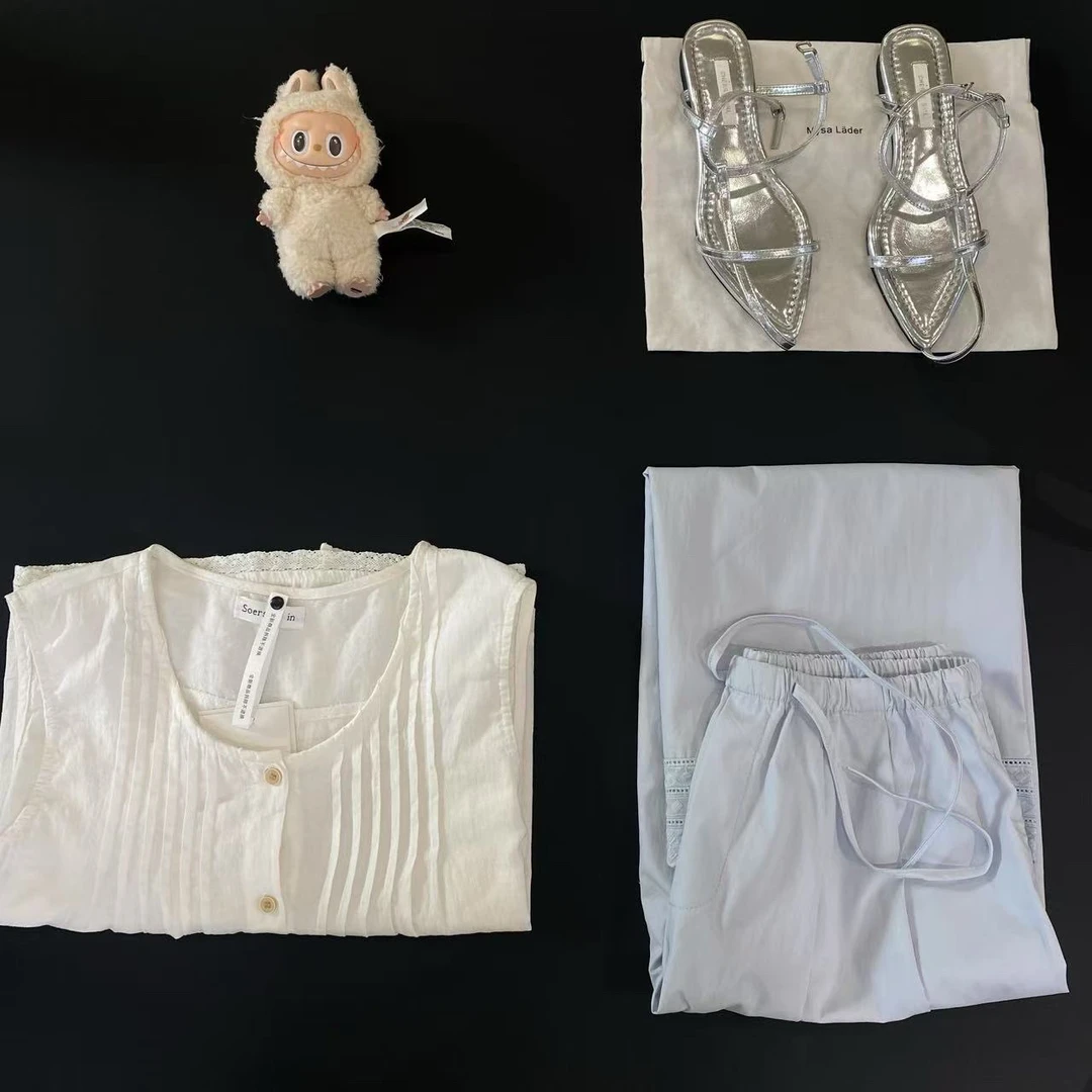 【仅支持48小时内退换货】在韩～白开水穿搭蕾丝边背心 蓝色花边裤