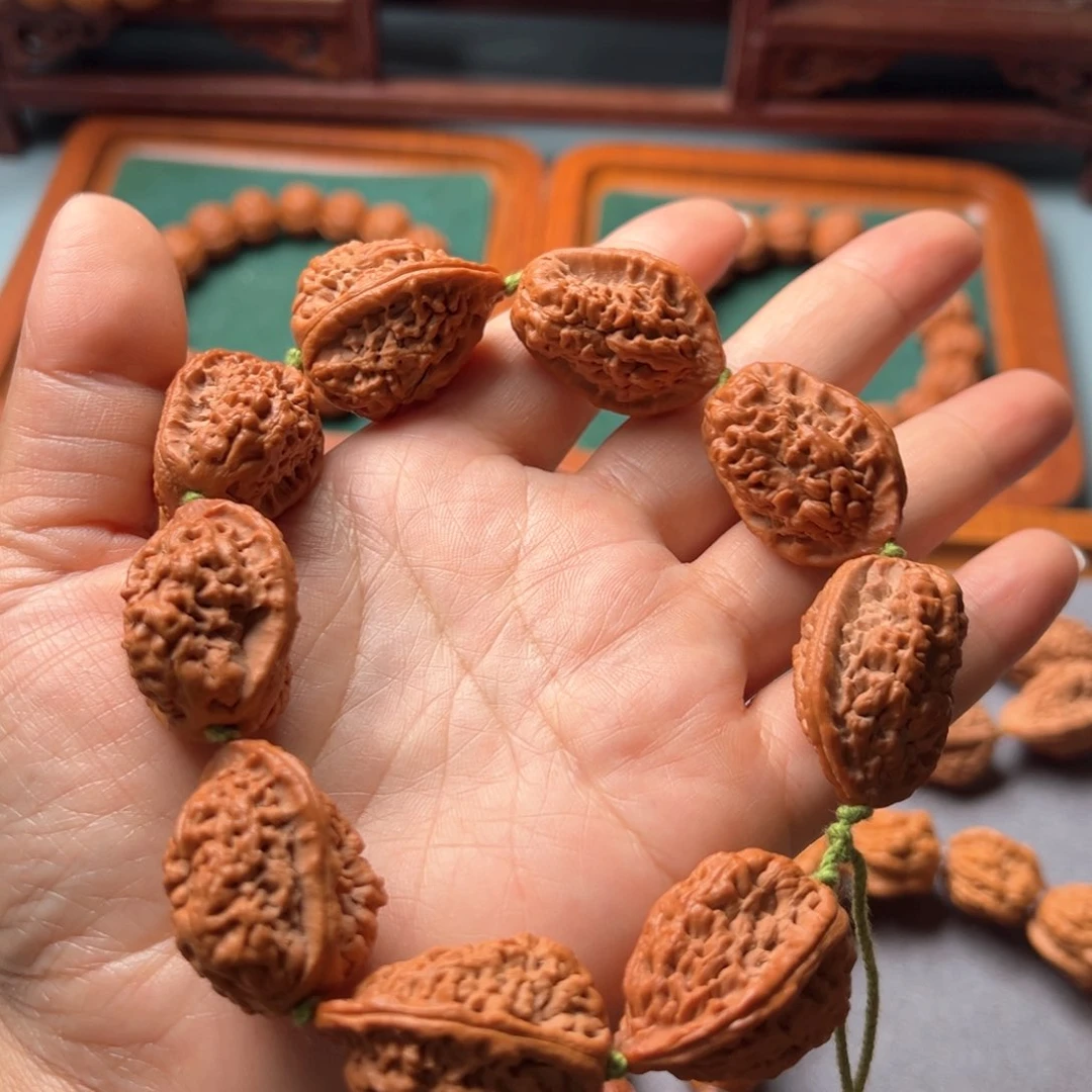 文玩核桃吊坠野生小核桃