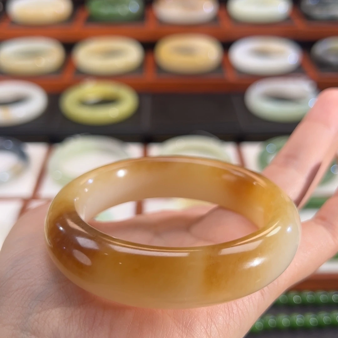 和田玉（糖玉）未镶嵌手镯火烧云