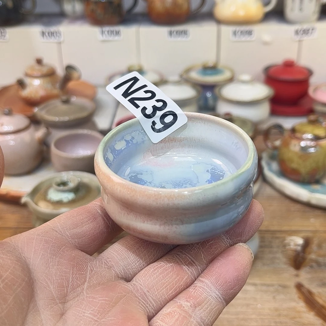 朱泥茶杯清***豆陶瓷艺术品