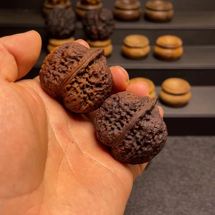 文玩核桃吊坠F七彩香炉38