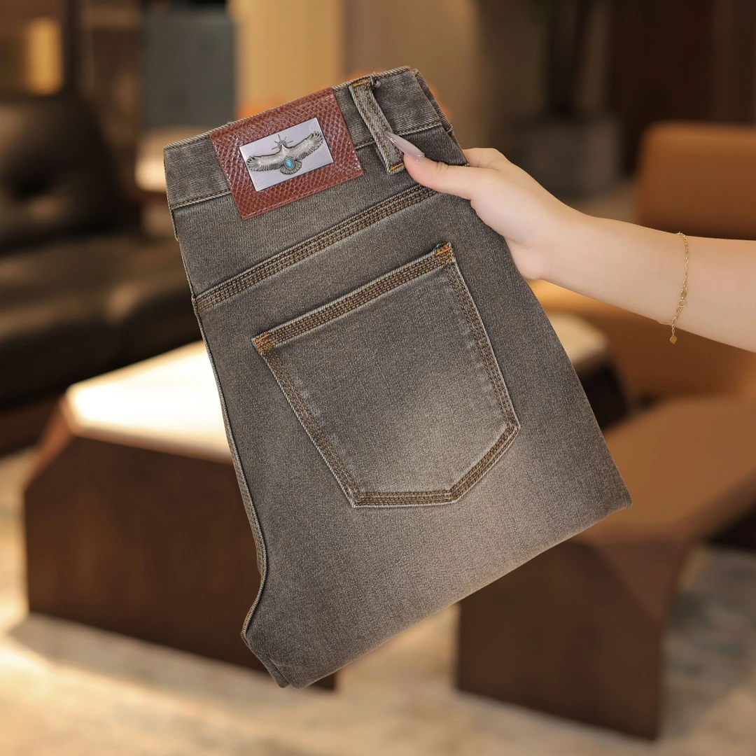 高端牛仔裤男款秋冬季厚款新款琥珀棕修身小直筒莱赛尔弹力可九分