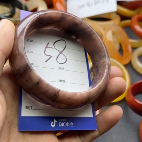 石英质玉未镶嵌手镯