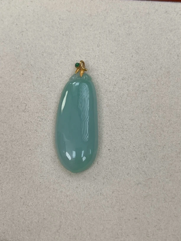 天然缅甸a货翡翠18k金扣头绿福瓜