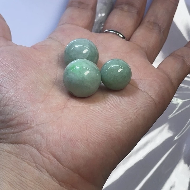翡翠散珠三个散珠