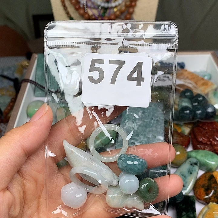 翡翠未镶嵌颈饰福翡翠