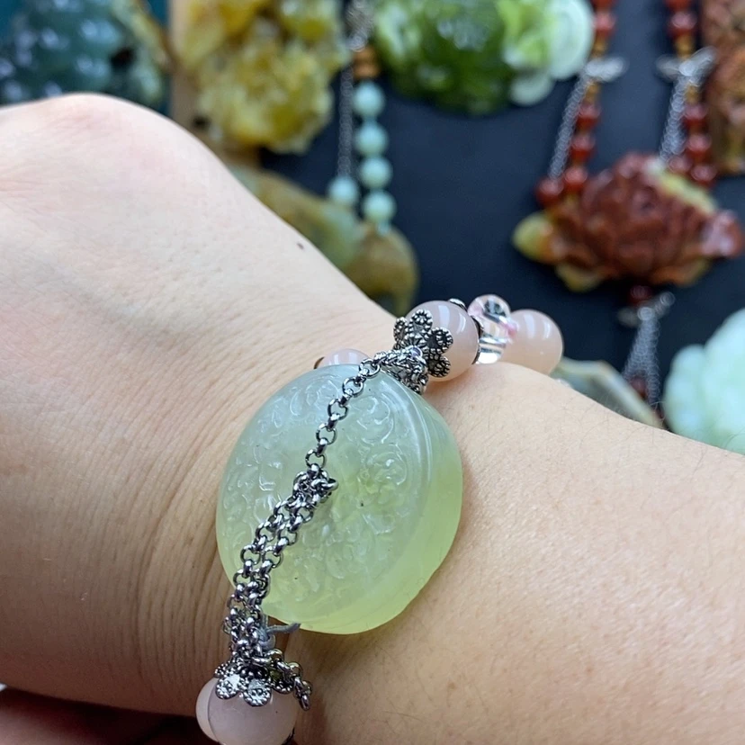 【闪购商品】未镶嵌蛇纹石玉手牌