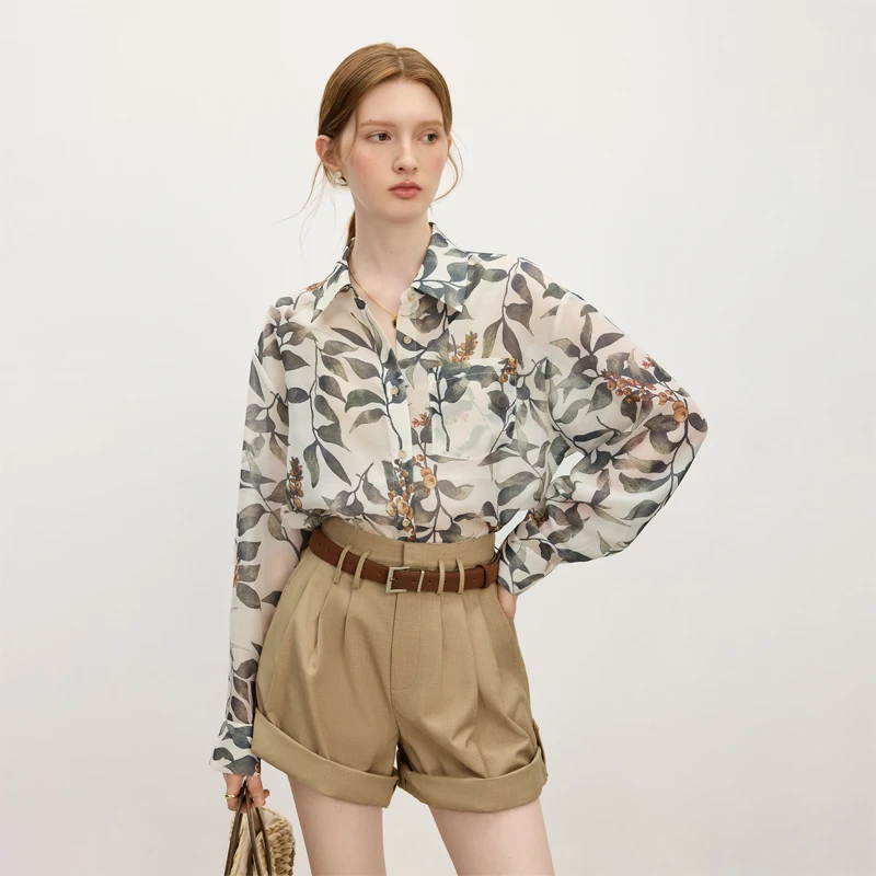 范思蓝恩度假风植物印花宽松夏季2025新款气质通勤衬衣25FS12848