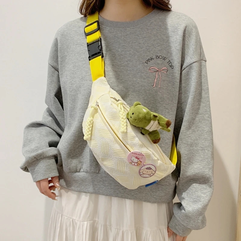 斜挎包女2025新款可爱腰包胸包夏天包包女式小挎包饺子包运动背包