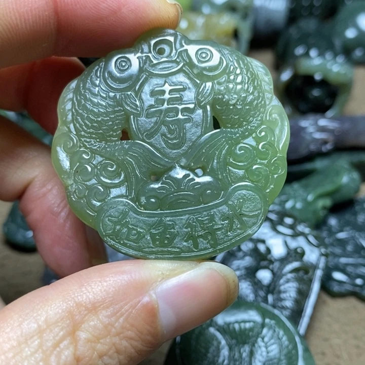 和田玉未镶嵌颈饰