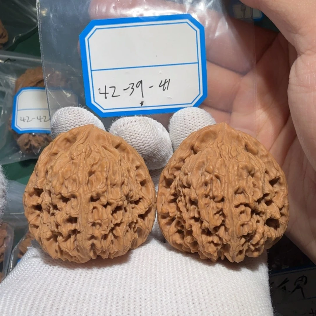 文玩核桃吊坠南疆60