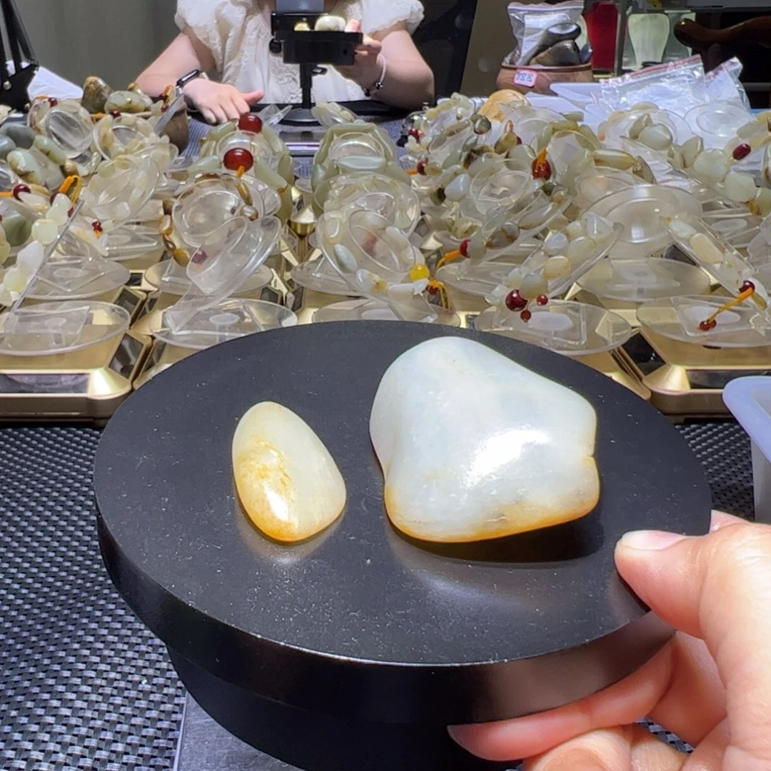 和田玉（子料）未镶嵌吊坠(不含链)93克